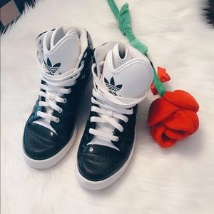 ❤️ Adidas original black leather sneaker 👟 shoe